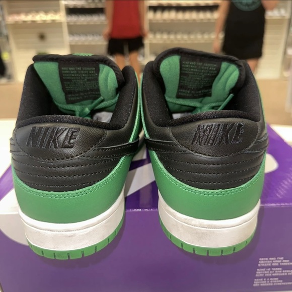 Nike SB Dunk Low Pro Classic Green Black Toe BQ6817-302 Size 9.5 - Picture 3 of 7
